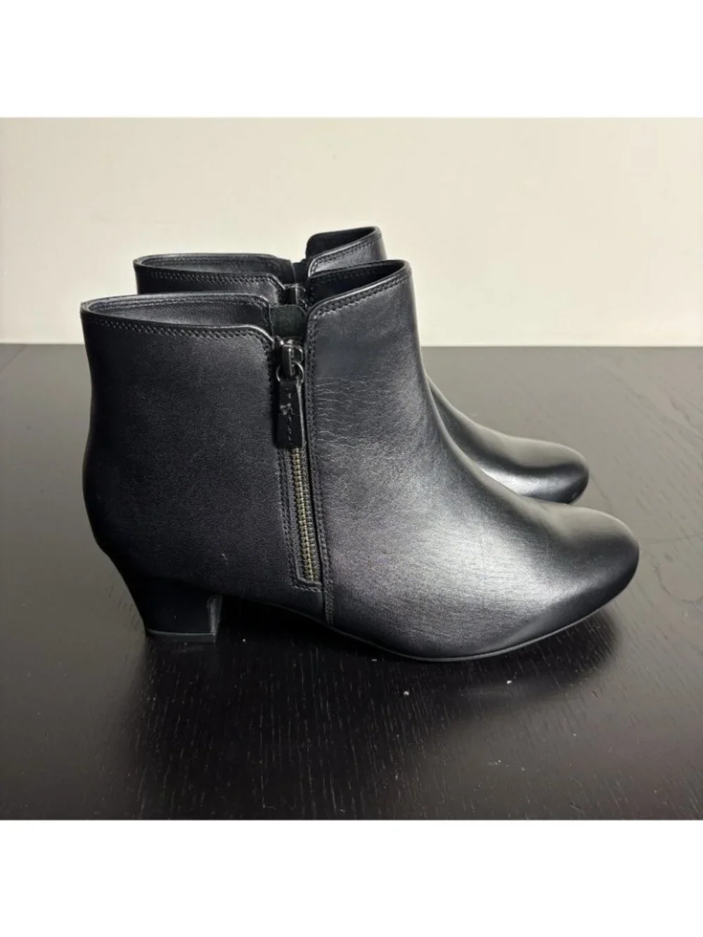 HOTTER Womens Size 8 UK/10 US Delight II Black Leather Ankle Booties Boots